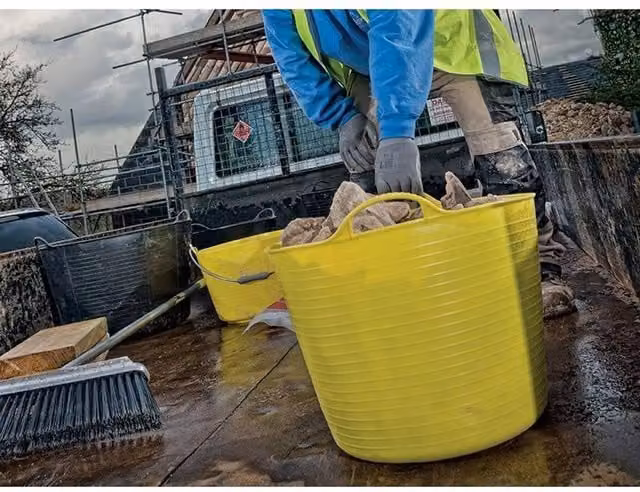Red Gorilla Mortar Tub in Yellow