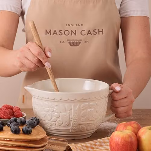 Mason Cash Ceramic Batter Bowl with Pouring Spout in Beige and White, 2 Litre – 2