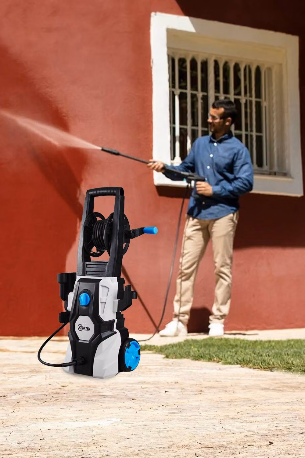 Living and Home 90 Bar High Pressure Washer with 1600W Power and Aluminium Motor in White – 2