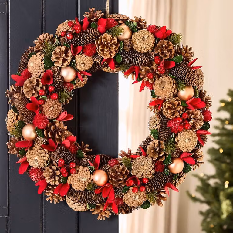 Dibor Giant Canterbury Christmas Wreath with Star Hanger in Red, Green, Gold and Multicolour, Diameter: 50 cm