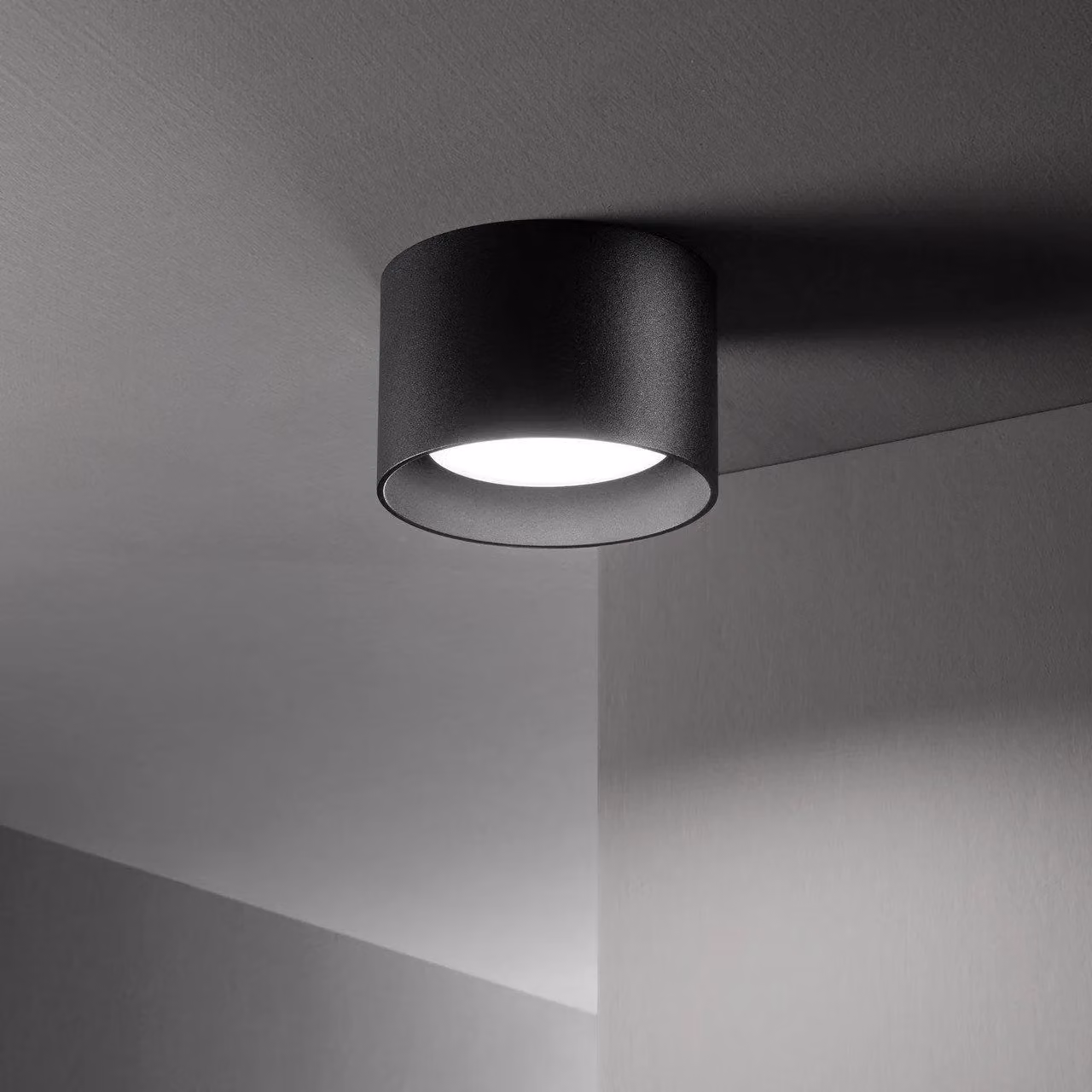 Netlighting Spike Round Surface Mounted Downlight Black – 3