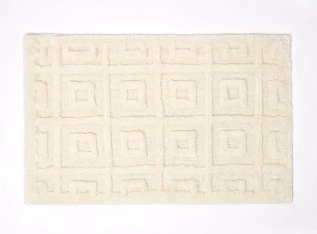 Homescapes Geometric Square Tile Design Cotton Blend Bath Mat in Beige and Pink, W/D/H: 50 x 80 cm