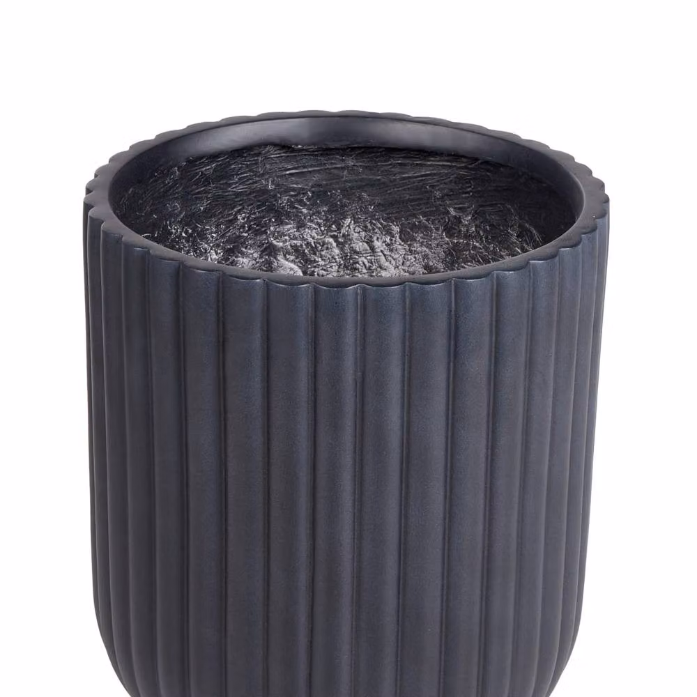 Wyld and Coco MgO Ceramic Round Pinstriped Planter in Graphite Grey for Indoor or Outdoor Use – 4