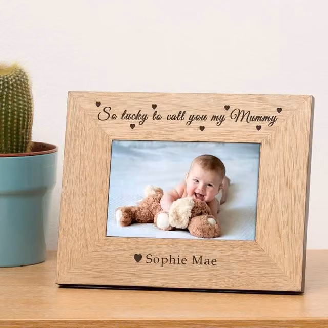 Uniqueful Personalised So Lucky to Call You My Mummy Wood Picture Frame, Brown, W/H: 10 x 15 cm