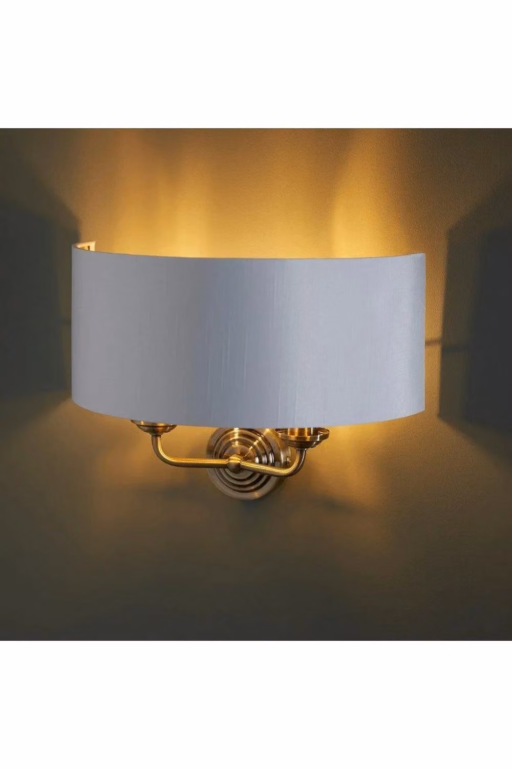 Netlighting Highclere Vintage Wall Lamp with Antique Brass Plate and White Fabric Shade in Gold – 2