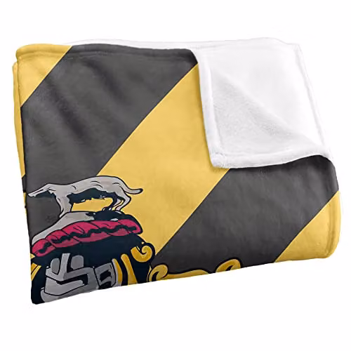 Warner Brothers Harry Potter Hufflepuff Crest 4 White Fleece Throw Blanket W/D/H: 152 x 127 cm – 2