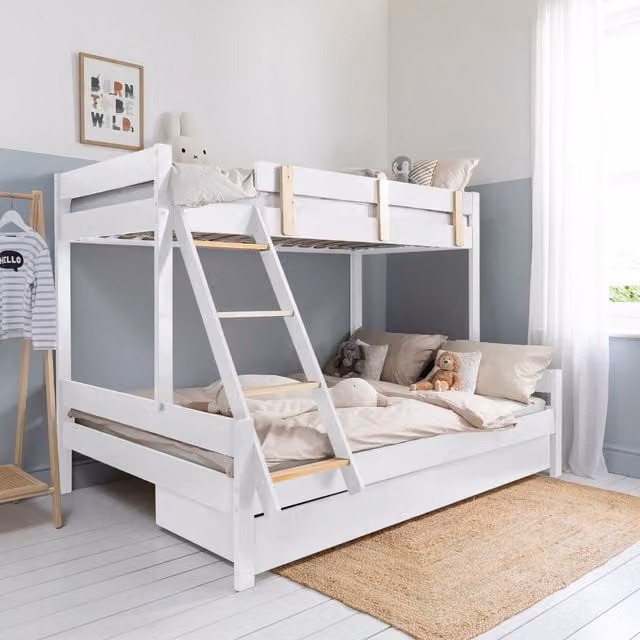 Noa and Nani Una Triple Bunk Bed with Underbed Trundle in White Lacquered Pine Wood