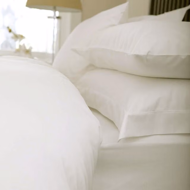 Charlotte Thomas Sestina Luxury Cotton Percale Fitted Sheet in Ivory