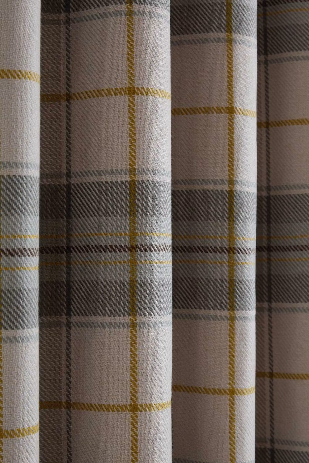 Catherine Lansfield Brushed Woven Glencoe Check Thermal Eyelet Door Panel in Green, Width: 117 cm, Drop: 214 cm – 3