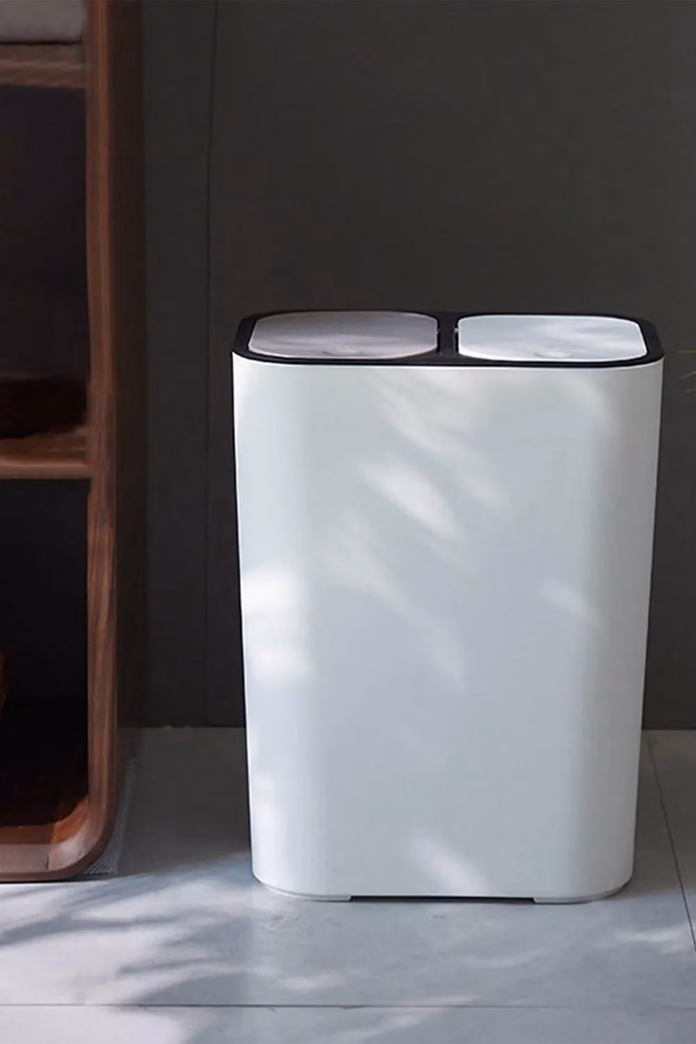 H&O Direct 15L Double Recycling Bin with 2 Compartments and Touch Lid in White – 3