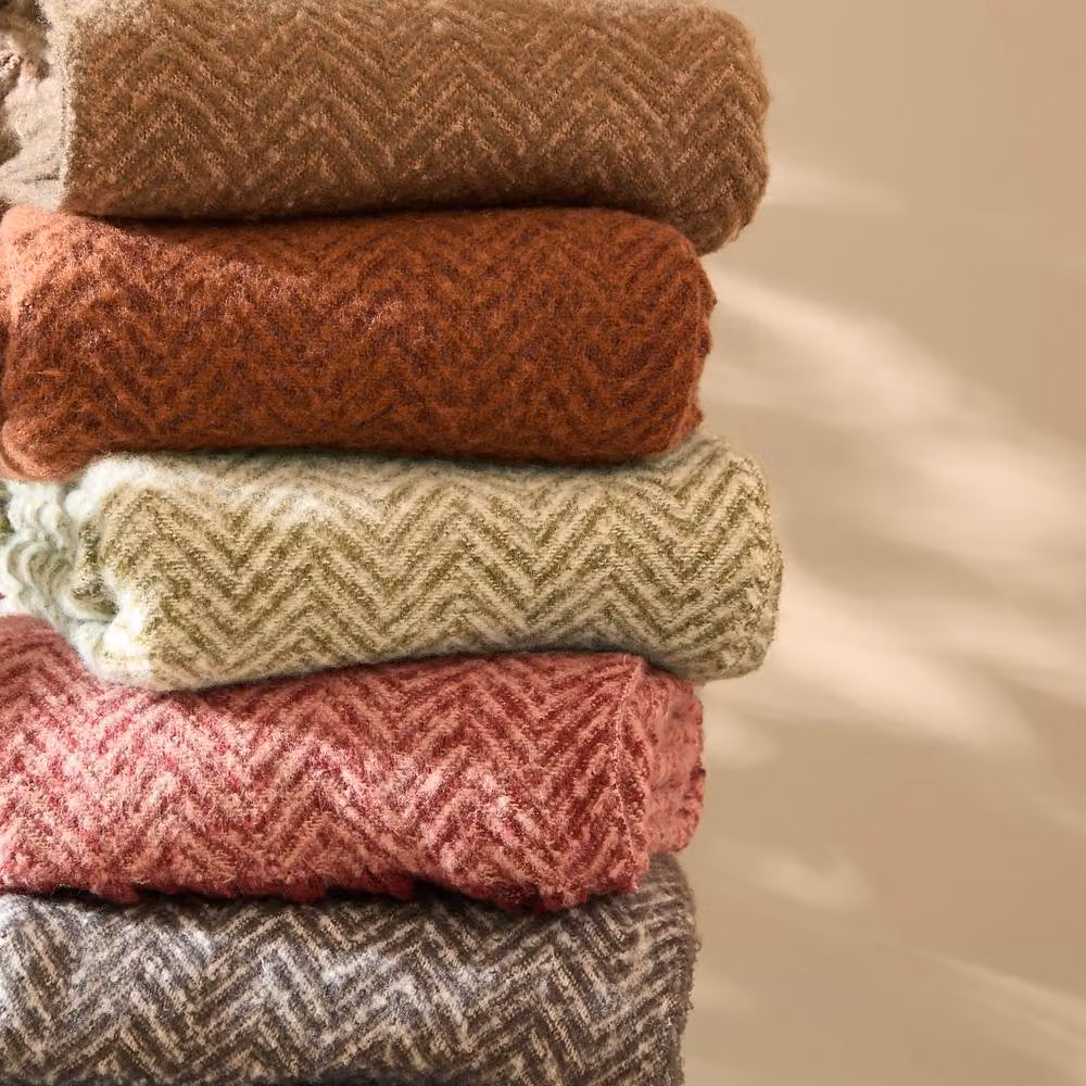 Furn Tweedie Brushed Herringbone Woven Throw with Fringes in Pink, W: 130 cm, L: 180 cm – 4