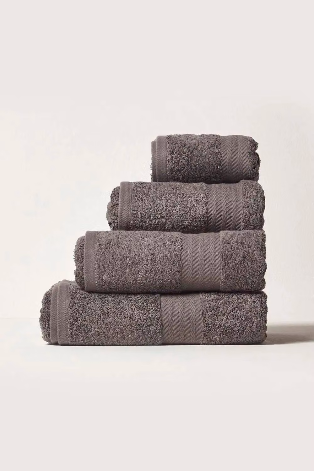 Homescapes 4 Piece Egyptian Cotton Towel Bale in Grey, 500 GSM – 2