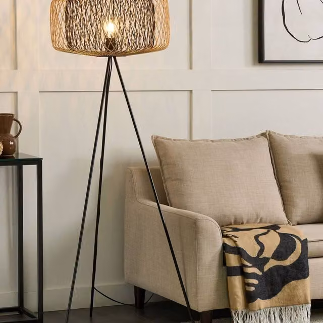 Wyld and Coco Tripod Floor Lamp with Woven Bamboo Shade and Black Metal Base, Height: 120 cm – 1