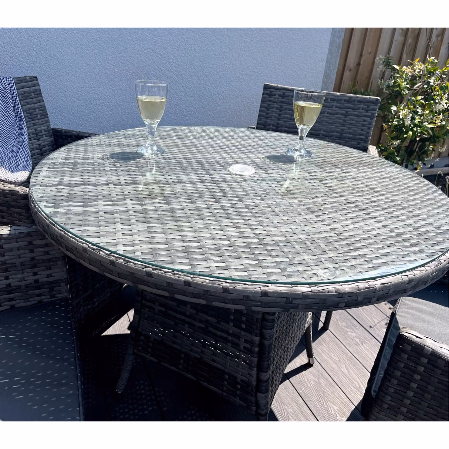Amazon Basics 5-Piece Round Rattan Wicker Garden Dining Set with Glass Table in Grey – 4