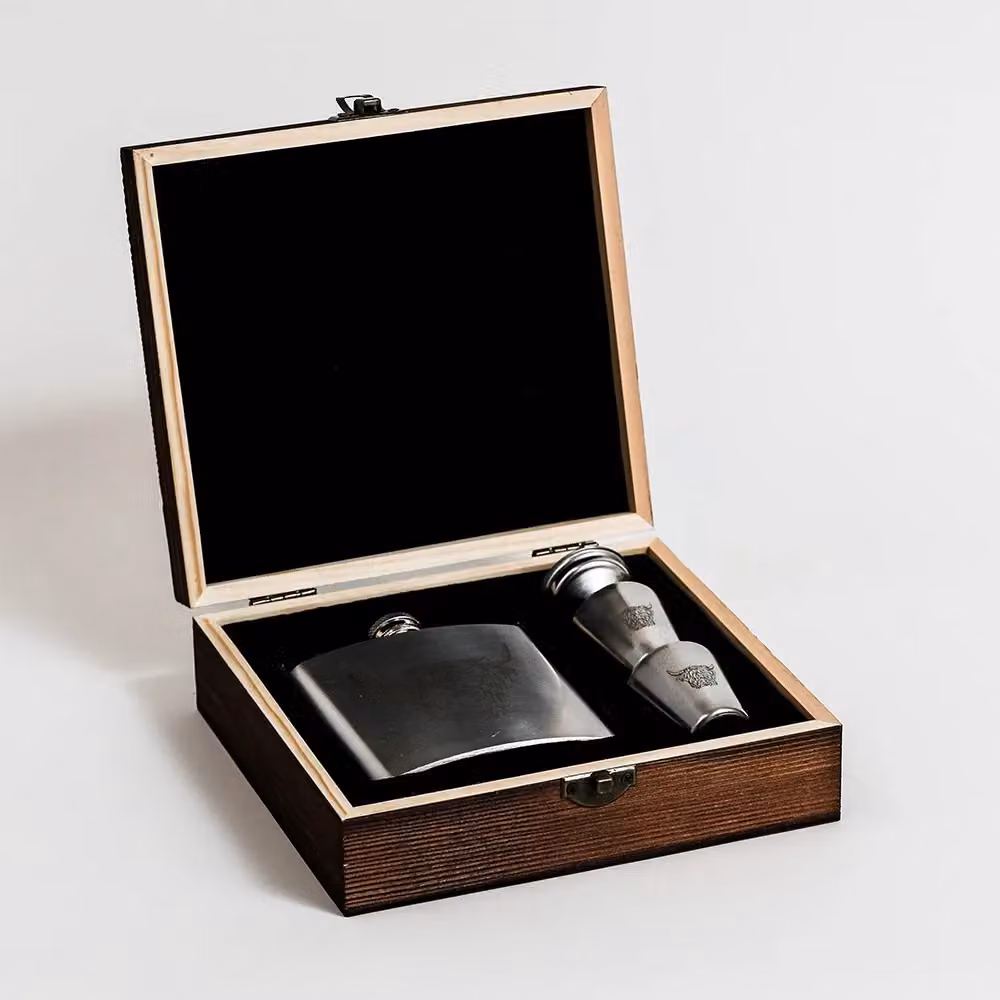 Selbrae House Stainless Steel Hip Flask and Cup Set in Brown – 2