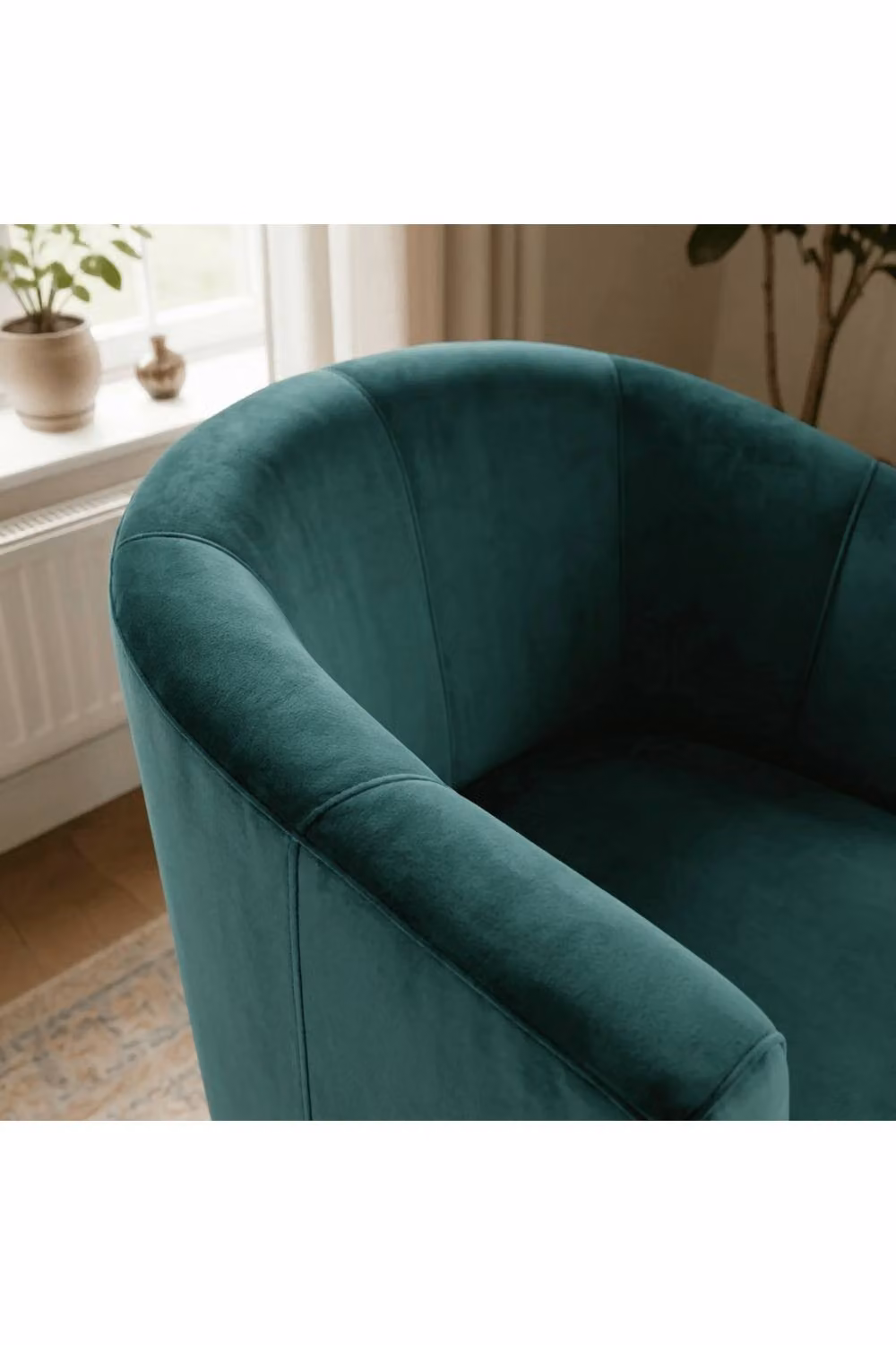 Home Source Modern Velvet Fabric Tub Chair in Dark Green, W/D/H: 66 x 69 x 73 cm – 2