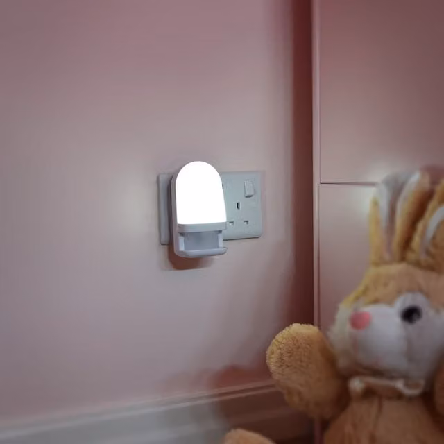 Lyyt LED Plug In Night Light with PIR Motion Sensor and Timer, White