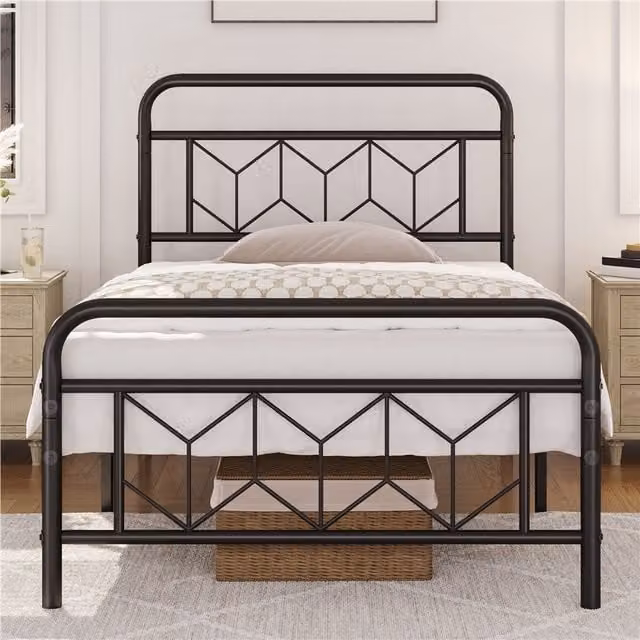 Yaheetech Antique Black Metal Bed Frame with Geometric Design, W/D/H: 90 x 200 cm