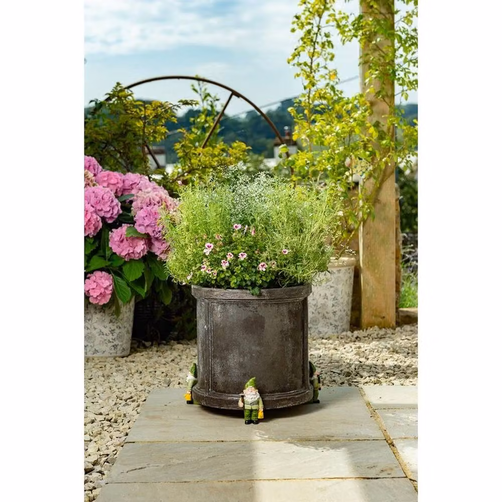 Jardinopia Standing Gnome With Watering Can Plant Pot Feet, Set of 3, Green – 2