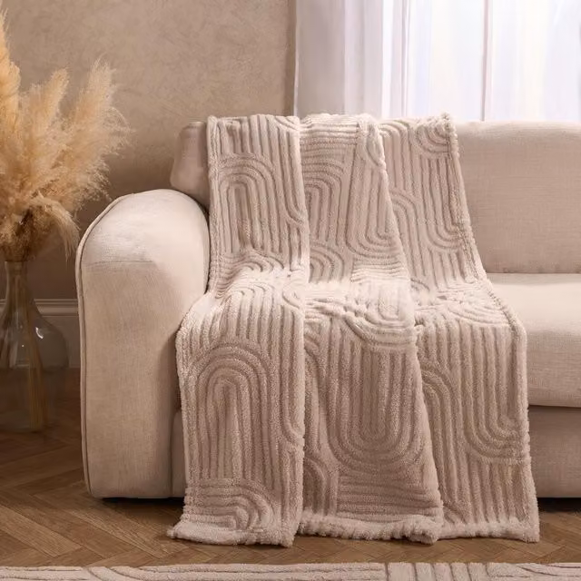 OHS Teddy Fleece Arches Tufted Throw in Beige and Yellow