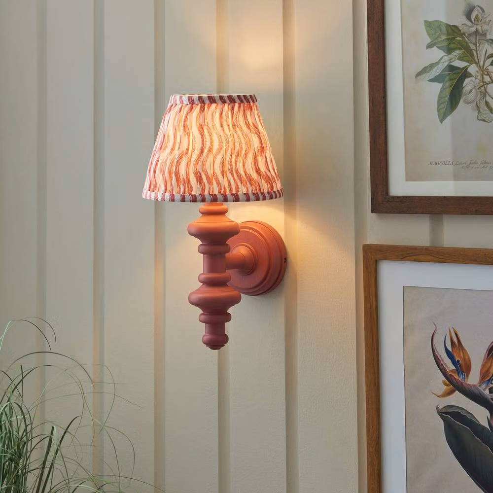 Netlighting Carnaby Pink Wall Light with Fabric Ripple Shade and Gold/Brass Details, Diameter: 20 cm, B22 – 2