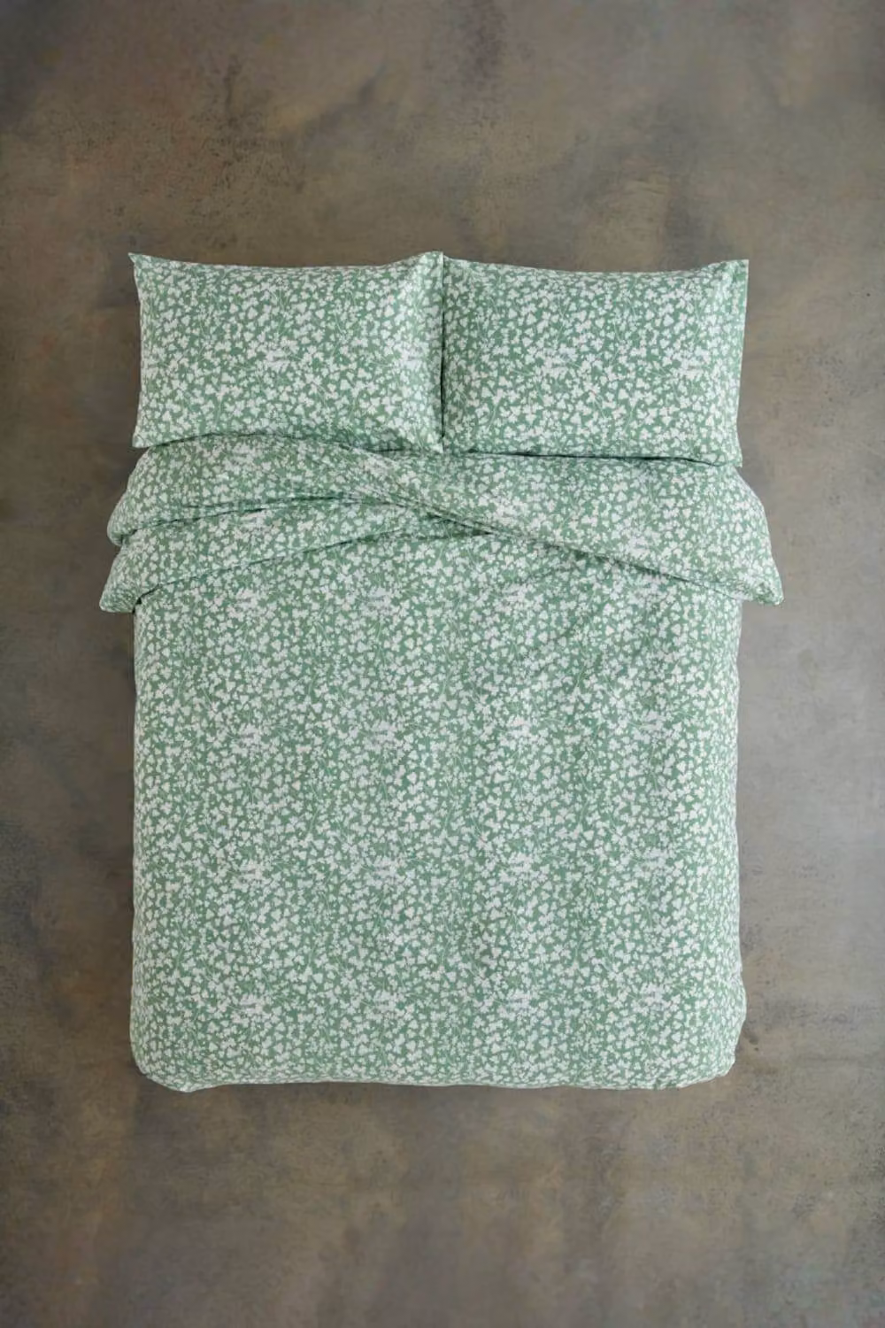 Deyongs Dainty Floral Cotton Duvet Set and Pillowcase in Green, W/D/H: 180 x 200 cm – 2