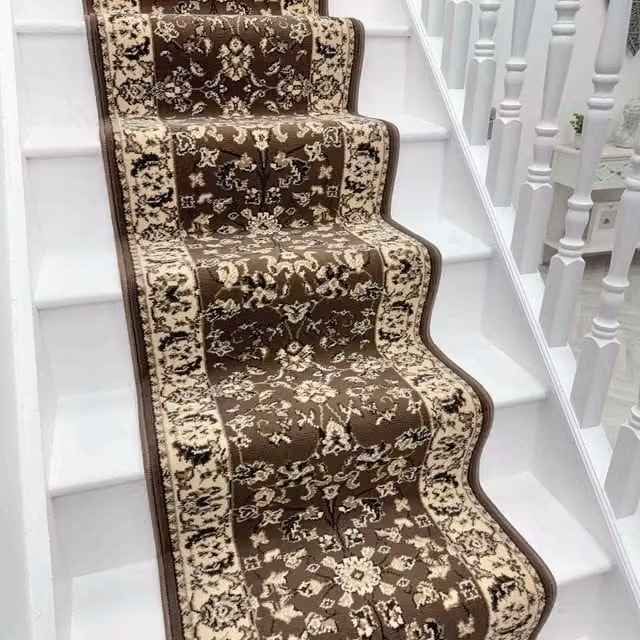 runrug Traditional Stair Runner Carpet in Brown, W: 70 cm x L: 630 cm – 1