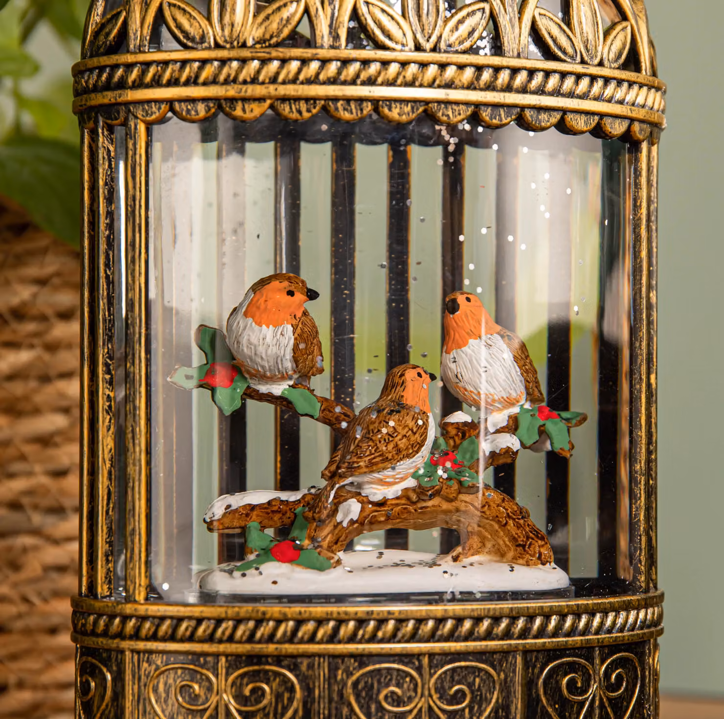 Samuel Alexander Dual Powered Christmas Robin Scene Water Spinner with Warm White LEDs, Brown/Bronze, Height: 24 cm – 2