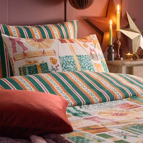 Riva Home All Wrapped Up Reversible Striped Christmas Duvet Cover Set, Green and Red, W/D/H: 180 x 200 cm – 2