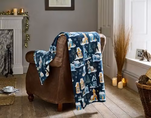 Deyongs Festive Village Reversible Sherpa Fleece Throw Blanket, Navy Blue, W/D/H: 140 x 180 cm – 3