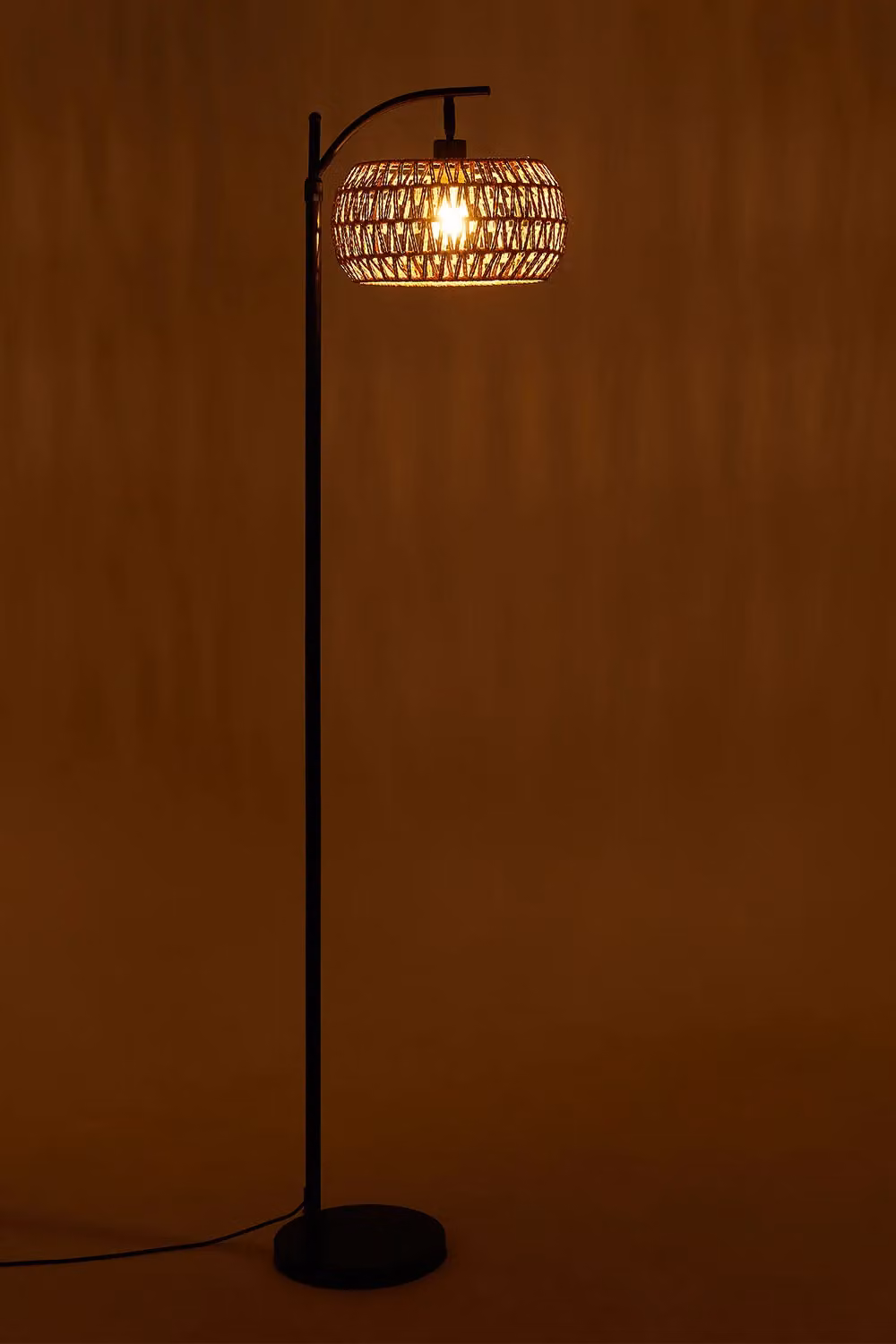 Living and Home Modern Rattan and Fabric Cylinder Floor Lamp in Black – 3