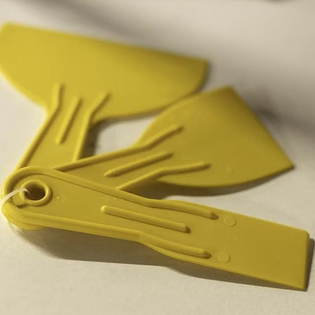 Garden Mile 3-Piece Plastic Putty Knife Set in Yellow