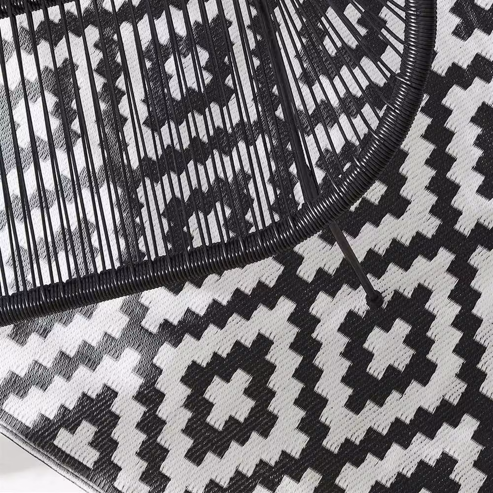 Pawnora Black and White Outdoor Patio Rug, W/D/H: 240 x 150 cm – 3