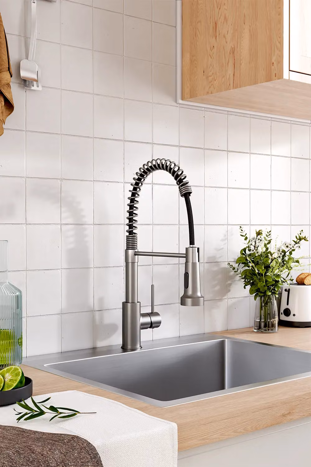 H&O Direct Stainless Steel Swivel Pull Out Kitchen Faucet in Grey – 2