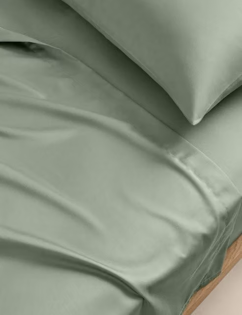 M&S Egyptian Cotton 400 Thread Count Mako Satin Silky Flat Sheet, Green, W: 140 cm, L: 200 cm