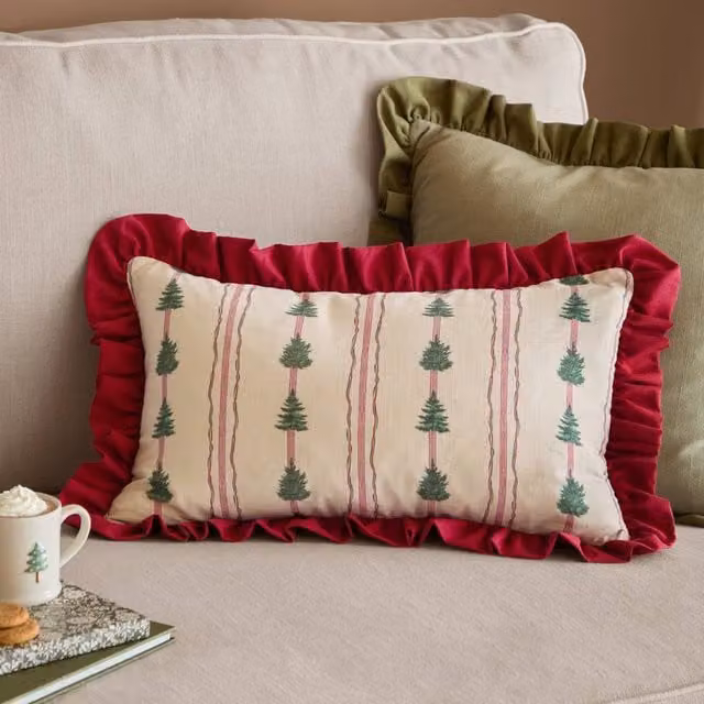 Furn Wylder Spruce Stripes Christmas Cushion in White and Beige, W/D/H: 50 x 30 x 30 cm