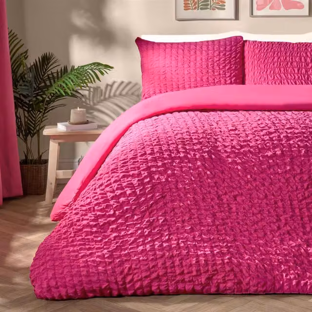 OHS Seersucker Duvet Set and Pillowcase in Pink, Cotton and Polyester Blend