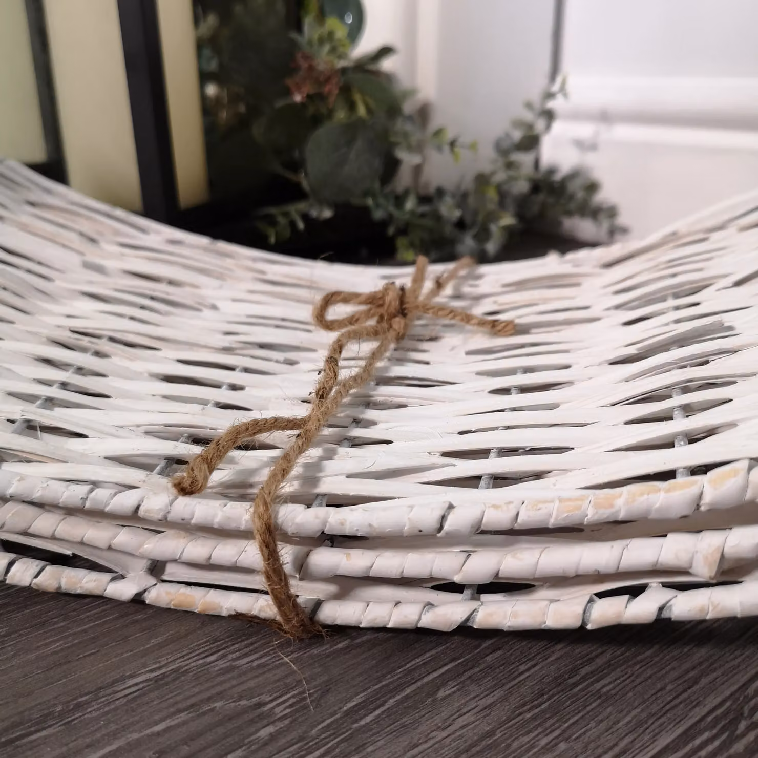 Samuel Alexander White Wash Wicker Rattan Christmas Tree Skirt, Diameter: 40-58 cm – 2