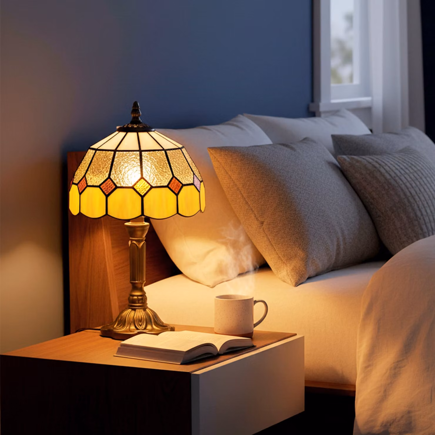 HOMCOM Art Deco Glass Table Lamp in White and Orange with Bronze Base – 2