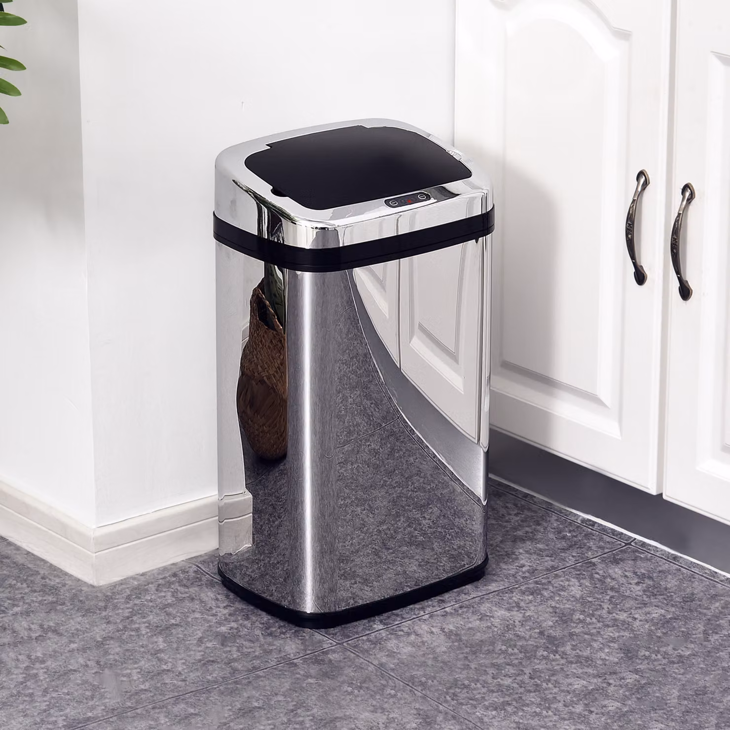HOMCOM 30L Stainless Steel Motion Sensor Lid Bin in Silver Tone – 2