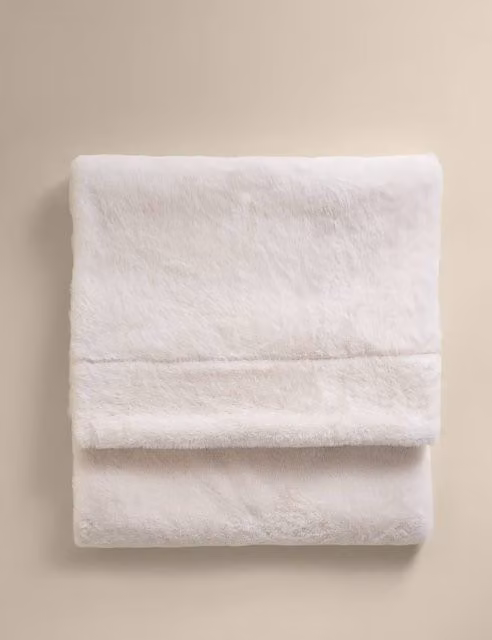 M&S Supersoft Fluffy Faux Fur Throw in White