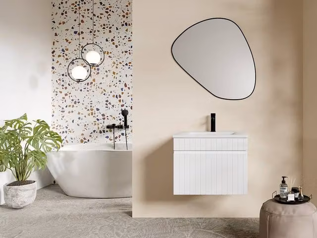 Vente-unique White Ribbed Wall-Mounted Vanity Unit with Ceramic Sink, W: 60 cm, D: 46 cm, H: 46 cm