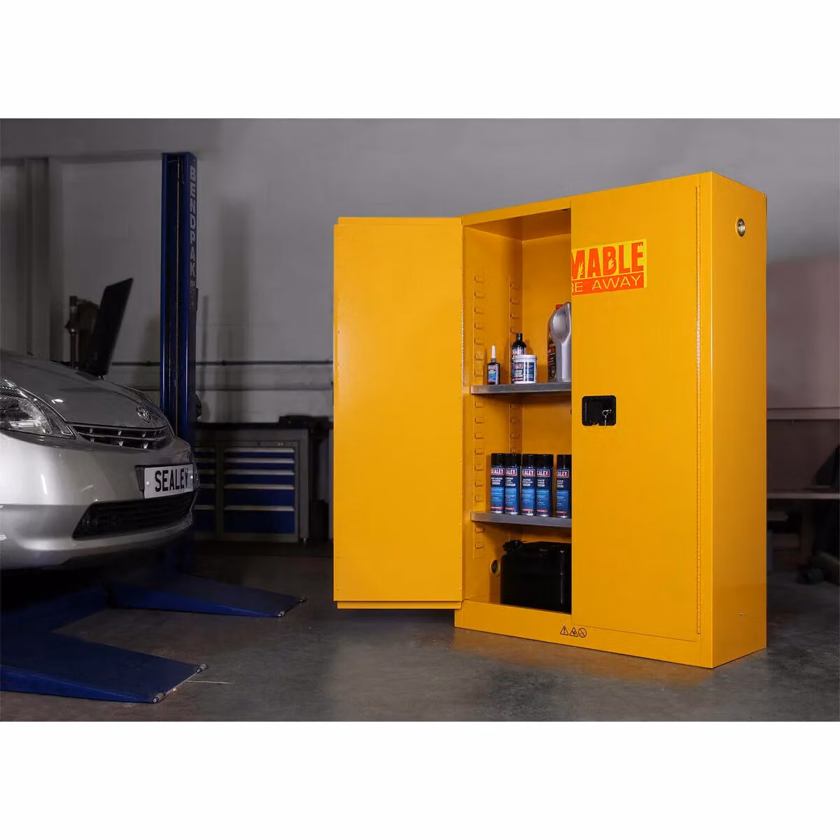 Loops Flammable Substance Storage Cabinet in Yellow and Multicolour, W/D/H: 109.5 x 46.0 x 165.5 cm – 2