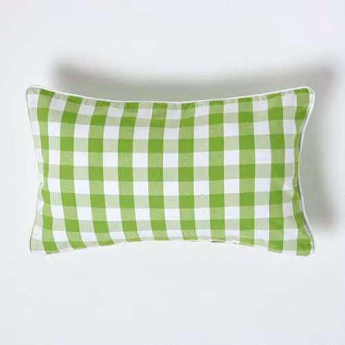 Homescapes Green and White Gingham Cotton Rectangular Cushion Cover W/H: 30 x 50 cm