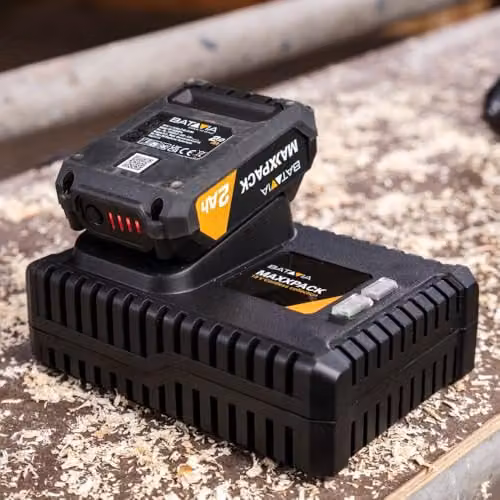 Batavia MAXXPACK 18V 4.0Ah Li-ion Fast Charger, Black – 2