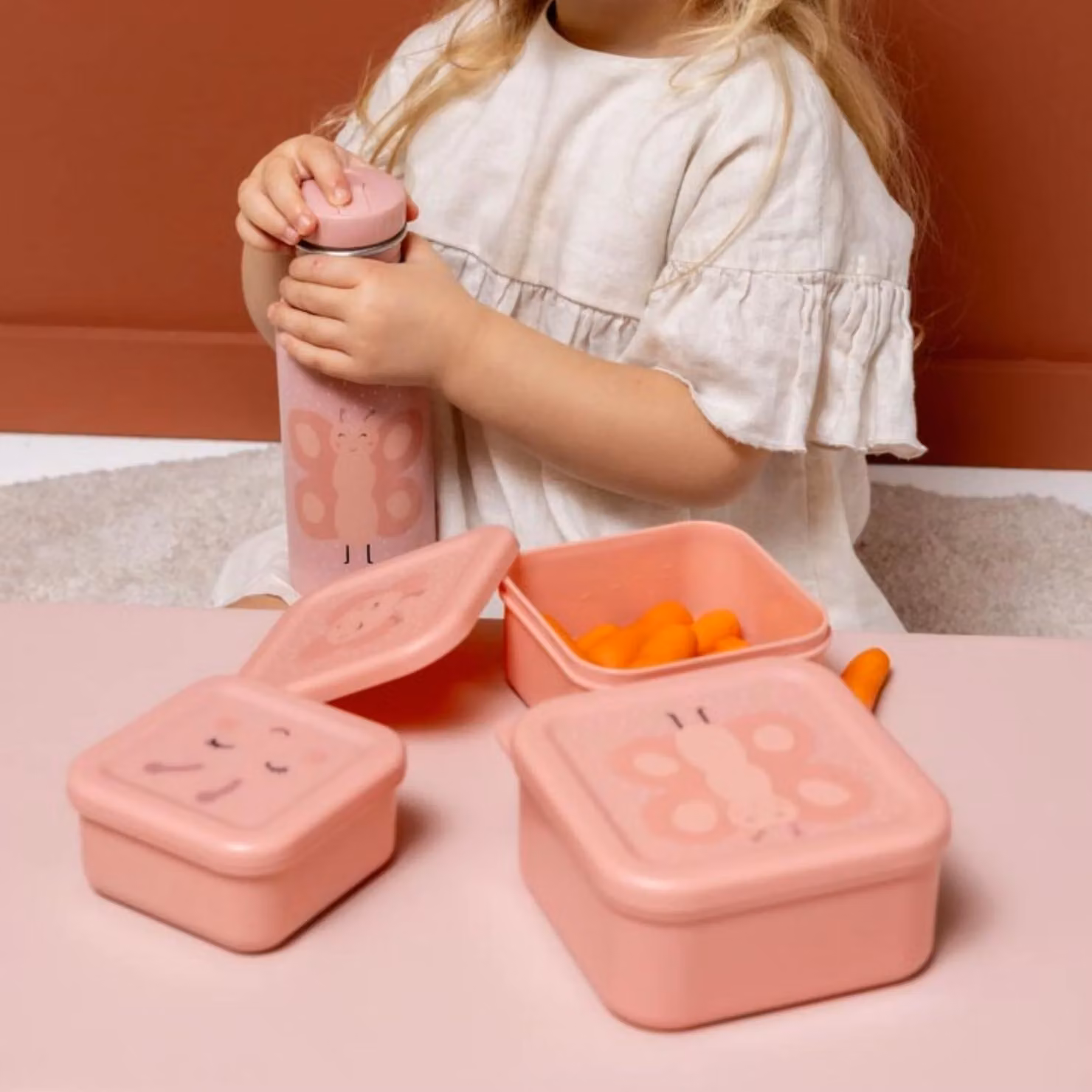 Trixie Mrs. Butterfly Nesting Snack Box Set of 3, Pink, Stackable Plastic with Snap Lids – 2