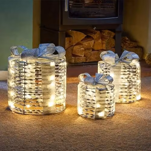 Three Kings Silver Glittertwist Light Up Christmas Gift Box Set of 3, 30 cm