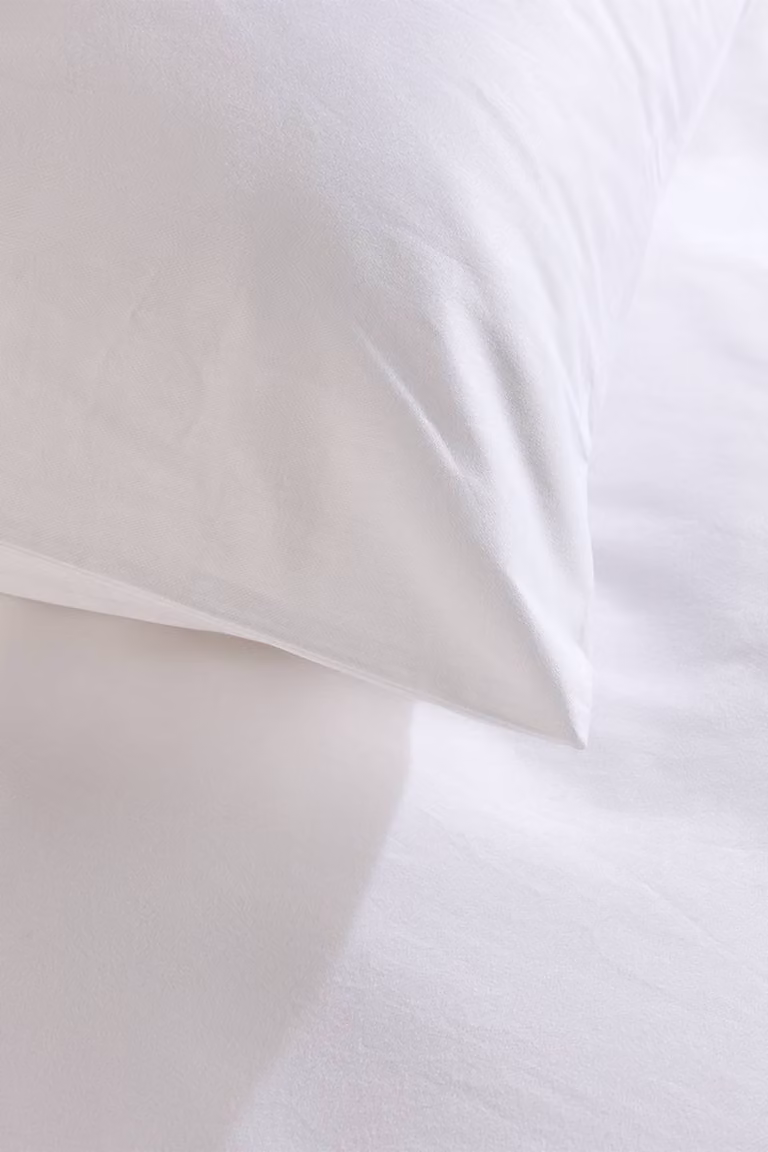 Hotel Pure Luxury 5 Star Classic Pillowcase Pair in White, Standard Size