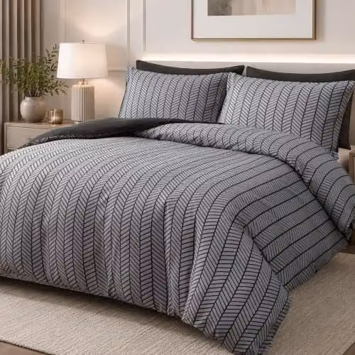 Pamposh King Size Reversible Brushed Microfibre Duvet Cover and Pillowcase Set in Black, 180 x 200 cm – 1