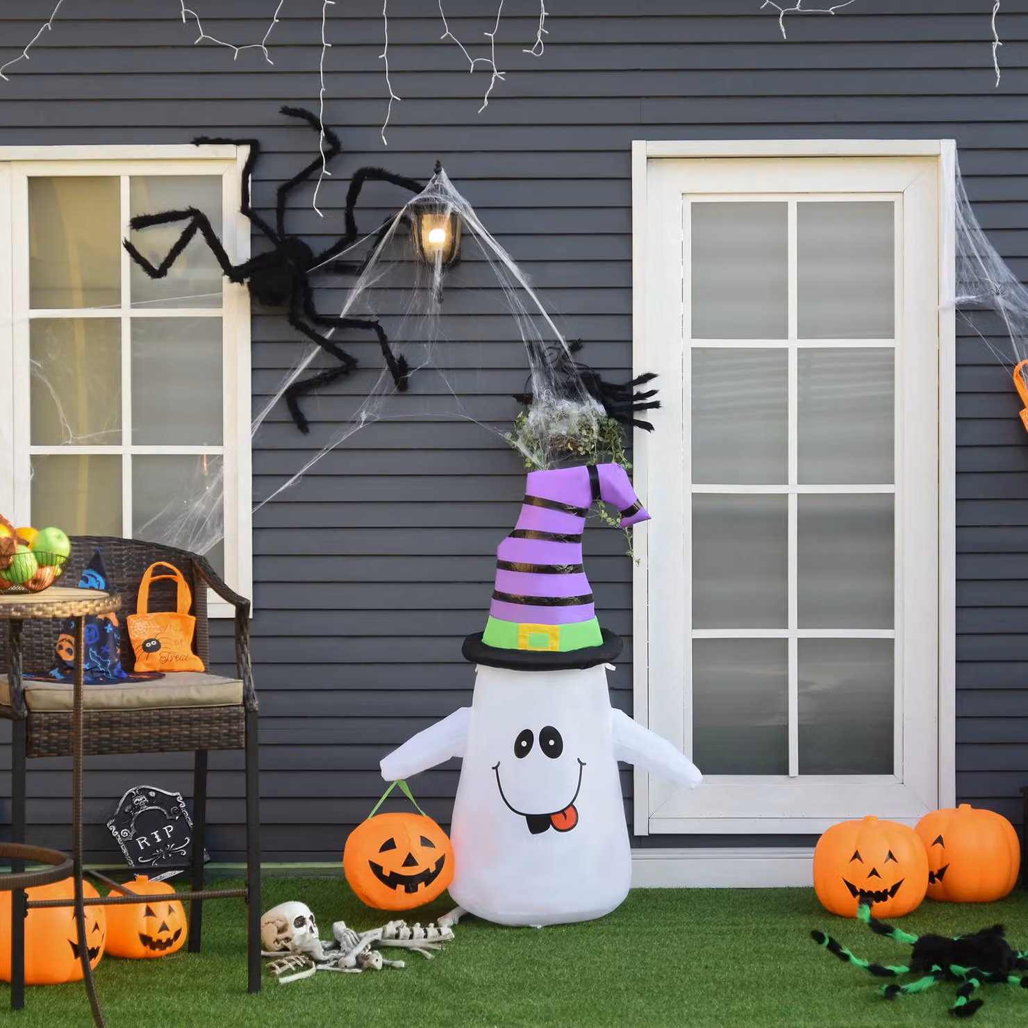 HOMCOM Witch Ghost Inflatable Halloween Decoration with Multicolour Lights – 3